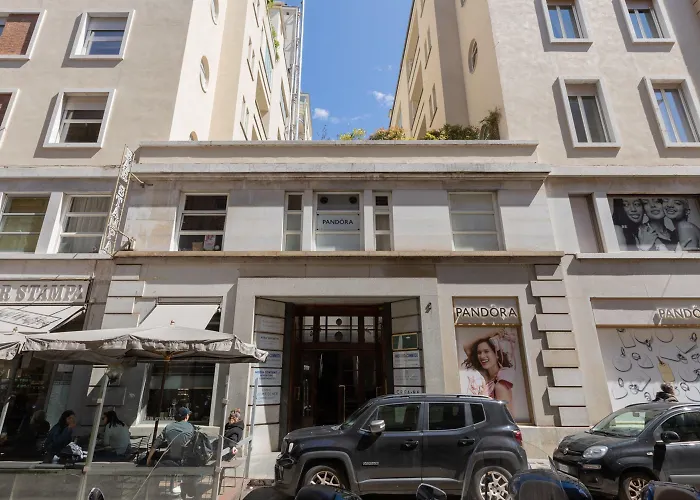Elegant With Terrace By Wonderful Italy