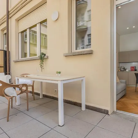 Lägenhet Elegant With Terrace By Wonderful Italy *