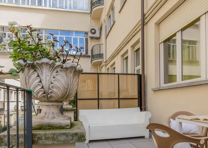 Elegant With Terrace By Wonderful Italy Турин